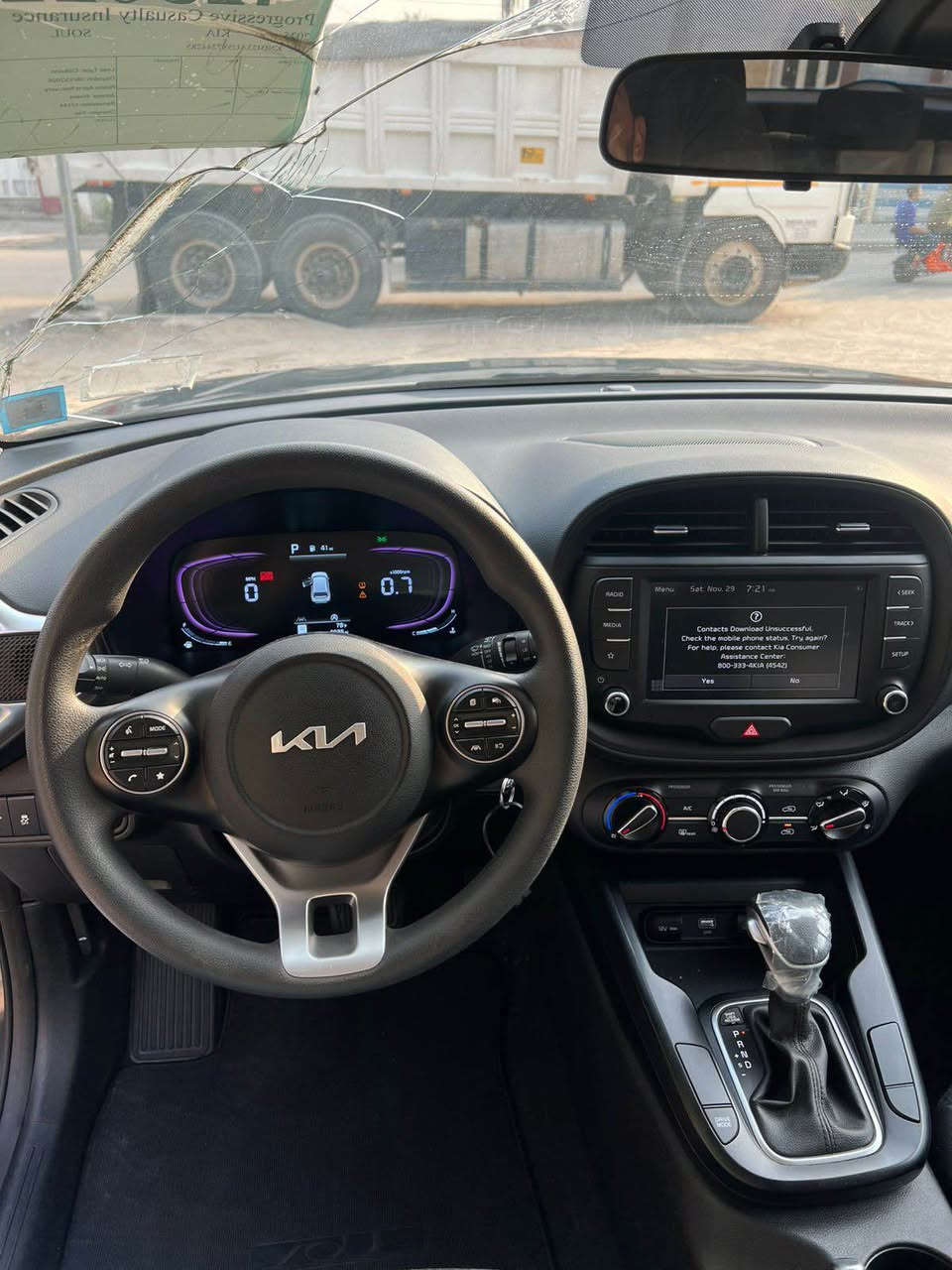 السلام عليكم للبيع فقط 
كيا صول موديل 2025دخول جديد منفيس بسمي بيها رقم فحص مؤقت المواصفات S فول رادار امامي خلفي جانبي مكينه 2000دوش ويل كب شاشه چبيره تحديد مسار توقف ذاتي  3انضمه قياده  وبعد هوايه مواصفات ماشيه 4الف صور الحادث ورقم شاصي بل منشور حادث جانبي صبغ باب وجاملغ وجزء من البنيد السعر 145ورقه وبيها مجال  مكاني بغداد الشعب  اي ستفسار *********** بغداد, العراق
