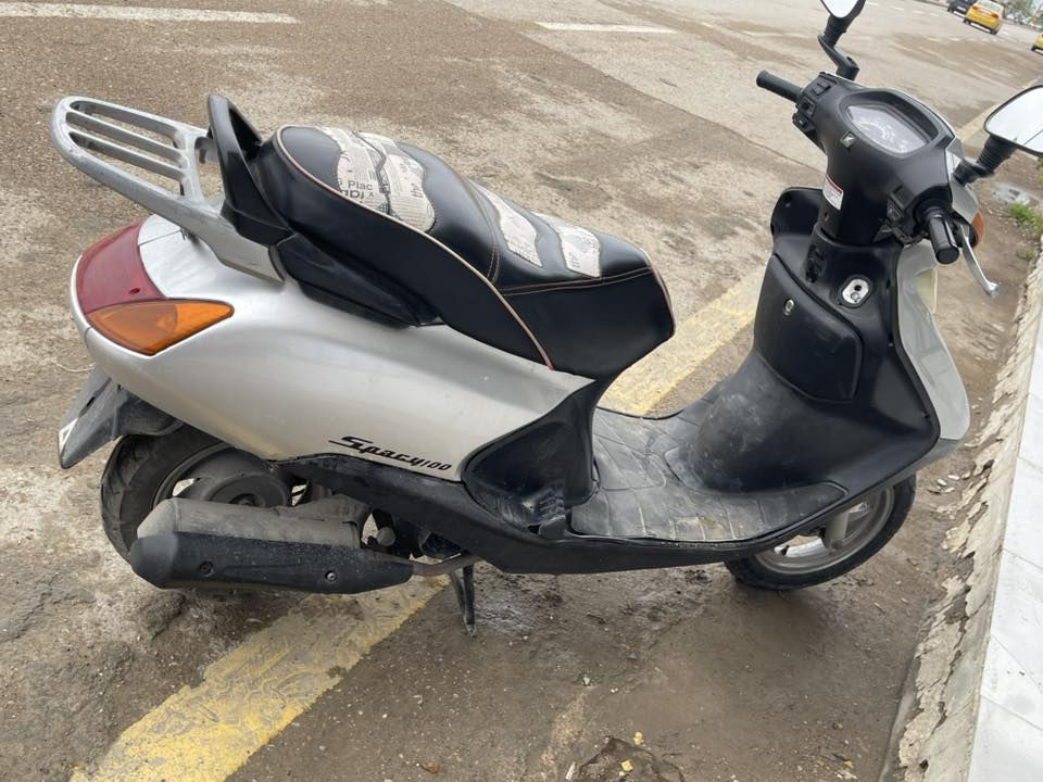 سلام عليكم سبيسي ياباني
دراجه بلادي  فقط ولفات 
سلف هندر 
دبلات امامي خلفي 
بريك امامي خلفي 
كهربائيات كامله 
تاير امامي خلفي قبل فتره انشدن
نقص بس قفل جنطه@إشارة
عنواني كوت داموك شارع المثلث 
لا تبخير لا تنقيص 

‭٠٧٧١ ٣٧٠ ٨٤٤١‬

650 الف سعرها
