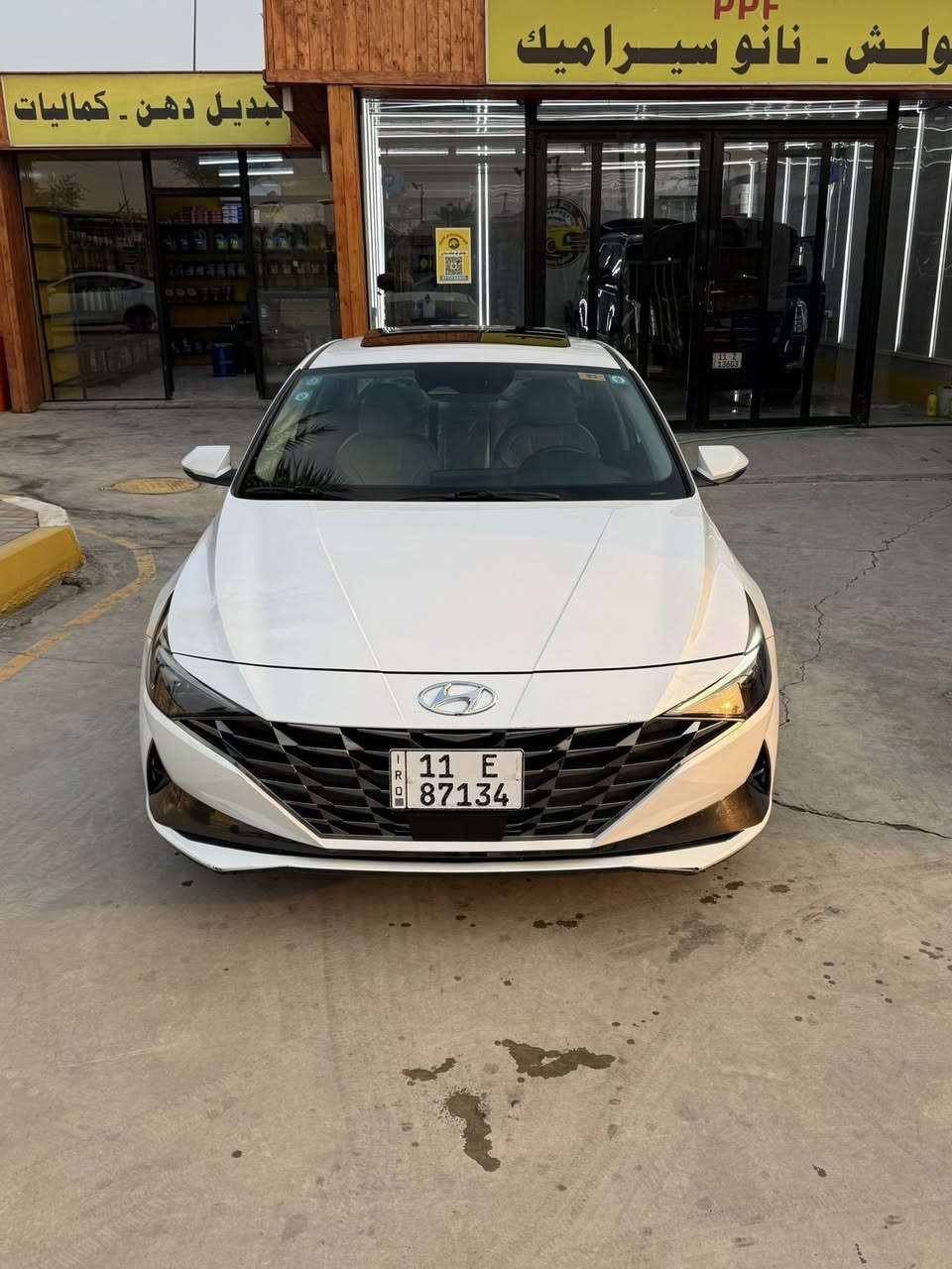 سلام عليكم 
للبيع النترا لمتدد 2022 فول 1/1 
لون ابيض صدددفي
ضرر جدآ بسيط خشم جاملغ فقط 
ماشيه 36 الف 
مواصفات 
بصمه 
فتحه
جلد 
كشنات كهرباء 
لايت زنون اصلي 
بكلايت لد
رادار 360 
وبعد بيها هوايه مواصفات 
رقم بغداد بسمي 
صور الحادث بلمنشور
سعر 158 وبيها مجال 
***********
