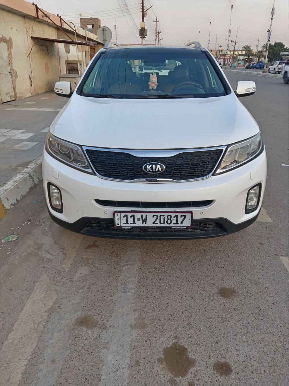 سياره سورنتو موديل 2015كويتي قرميدي للبيع الي يرغب يستفسر يتصل غ الرقم ***********
