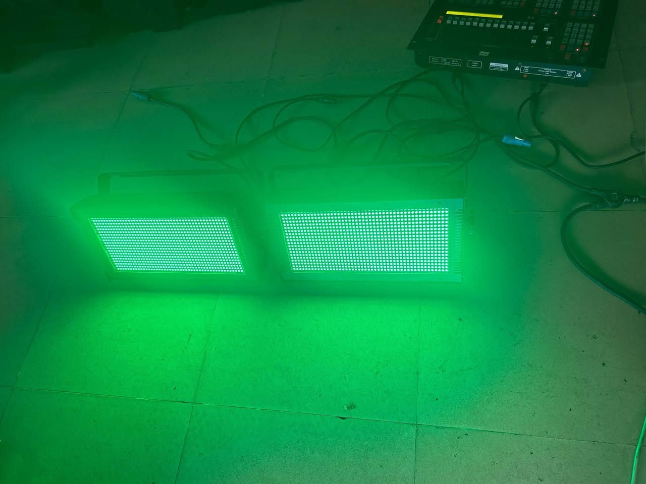 46 full-color strobe lights


**إذا كنت صاحب هذا الإعلان وتريد حذفه لأي سبب، رجاءا أرسل رسالة إلى الدعم الفني**