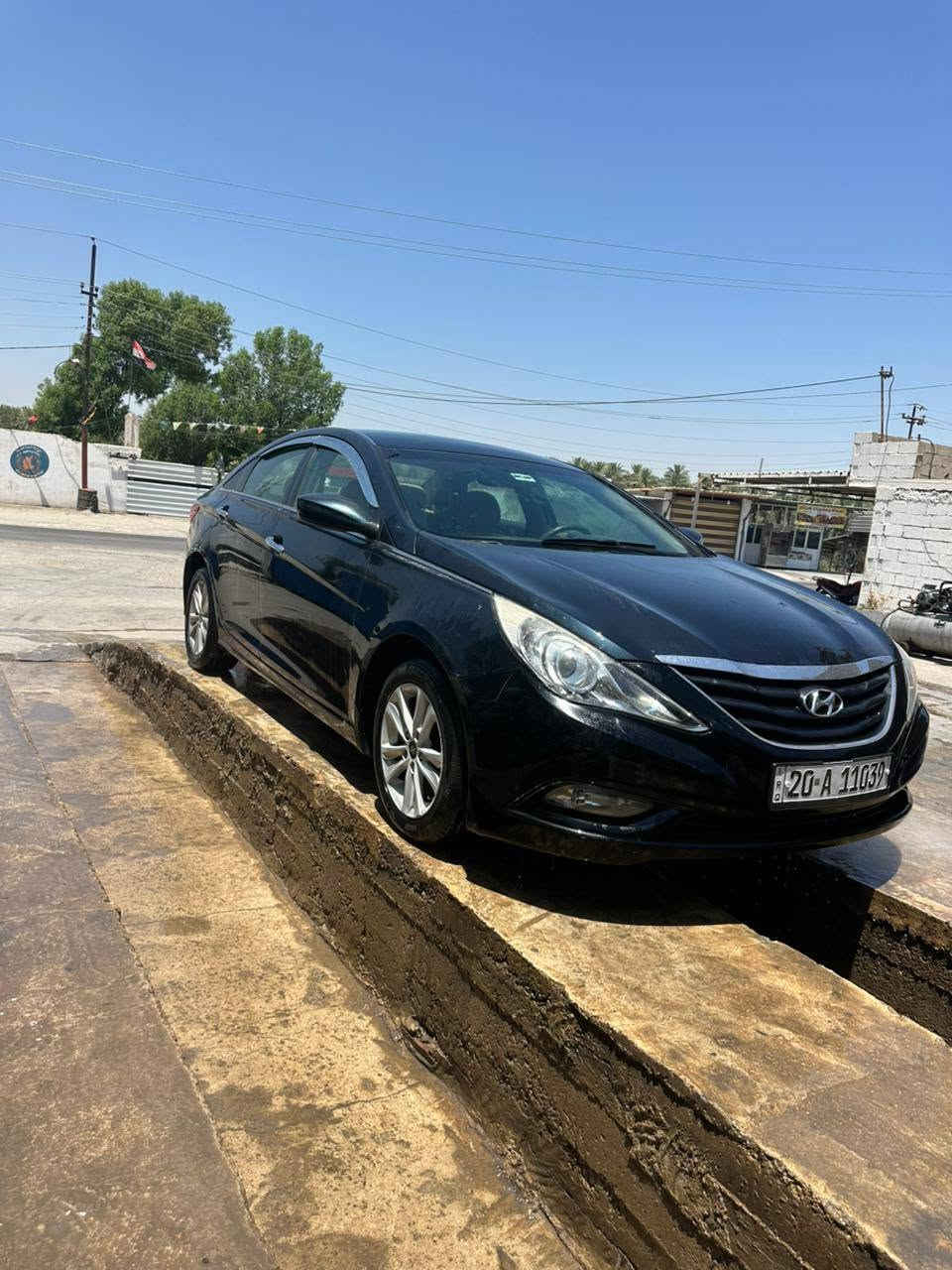سوناتا ١٣ بيها صبغ قطع أبيع حزام بدون دواخل بجم كبس مكان السياره بعقوبه هاتف ***********
