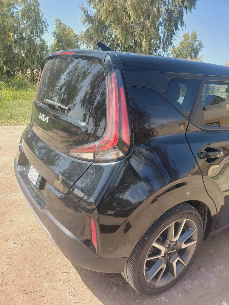 كيا صول 2024 جيتي لاين
ماشية ٣٠ 
محرك 2000  فول الفول جلد بصمه تشغيل عن بعد
ضررهه ٣ قطع صبغ 
السعر ١٣٥ وبيهه مجال 
الكربلاء الحسينية 
*********** كربلاء, العراق
