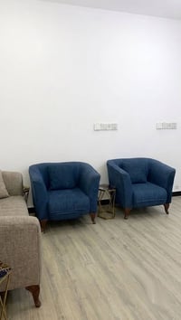 … (نص تخم 5 مقاعد مودرن، إسفنج نظيف ومو هابط، قماش بحالة ممتازة، الموق...