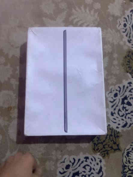 السلام عليكم ايباد ٩ ذاكره ٦٤ جهاز يخبل شحنه كلش حلو لمسه كلش حلو الايباد سعره ٢٠٠ وبي مجال رقمي *********** متوفر واتساب
