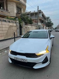 للبيع فقط كيا k5 2021 لون ابيض رقم اربيل بأسم شركة تريد تحويل وكالة مض...