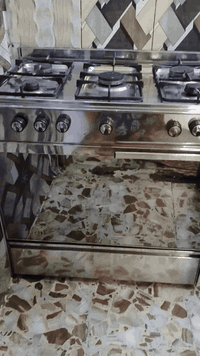 طباخ عشتار مستعمل للبيع السعر 150وبي مجال تليفون 07739692072