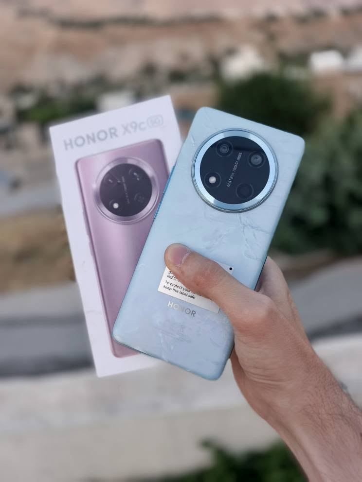Honor x9c 5g  
فرۆشتن و گۆڕینەوە

تەنها كامێرای 1x بۆدور تەلخە لەنزیکەوە هیچ کێشەی نیە
نەکراوەتەوە بەزەمان لەکاتی بەربونەوە وای لێهاتوە .باقی بەشەرتو بەزەمانی هەموشتێ

نرخ:265 هەزار قفڵ
 
کامل ئەشیا

1️⃣خاوێنی %٩٩ 
3️⃣شاشە سوپەر ئەمۆلیدی قوسی  120hz
4️⃣ڕام 12+12 و 256گێگا
5️⃣پاتری 6600 و 66 وات
6️⃣کامێرای ١٠٨ مێگاپێکسل 

7️⃣pubg 90 fps

8️⃣ip 65 دژە ئاو دخان, السليمانية


**إذا كنت صاحب هذا الإعلان وتريد حذفه لأي سبب، رجاءا أرسل رسالة إلى الدعم الفني**