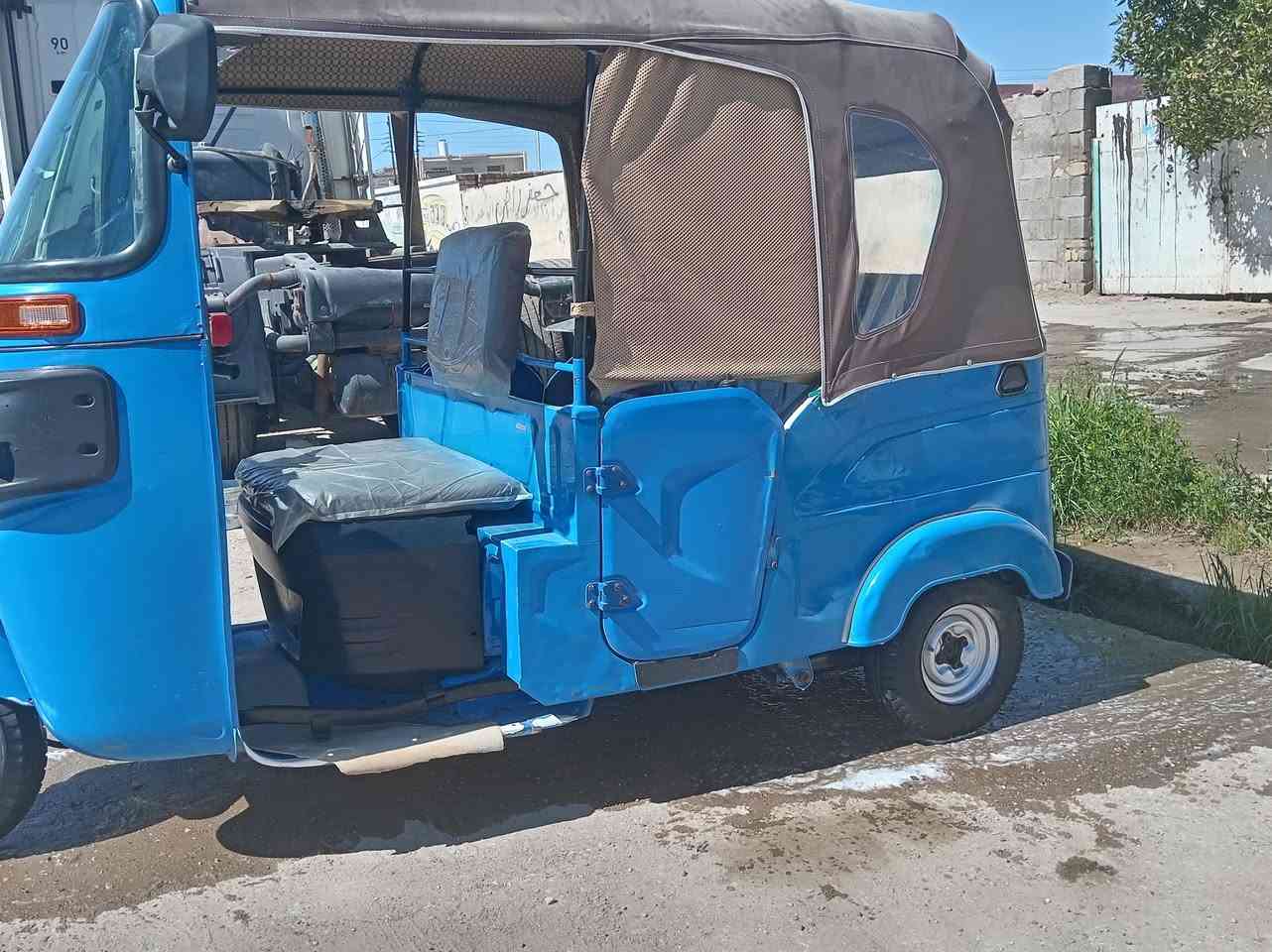 السلام عليكم تكتك للبيع موديل 22شهر 8رقم ذي قار لوحات نكليزي تحويل ثاني يوم كشرها بيه طكه بلصفحه ومعمره سعر 8250وبيها مجال مكاني رفاعي الخاص مغلق تصل على رقم ***********
