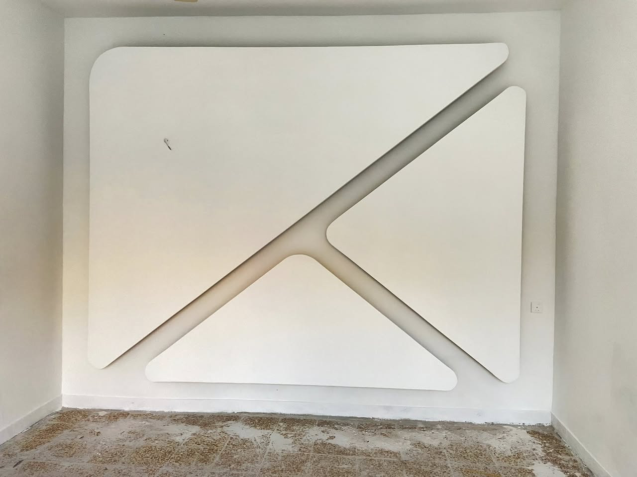 تم إنجاز ديكور مكتب عقارات الغني 🤍

رغم صِغر المساحة، اشتغلنا على تصميم أنيق ومرتب يعكس الرقي والاحترافية، مع اختيار ألوان هادئة وتفاصيل مدروسة تعطي إحساس بالفخامة بدون مبالغة.

النتيجة؟ مساحة صغيرة… بحضور كبير ✨

للتنفيذ والاستفسار، راسلونا على الخاص او
*********** وتساب

#ديكور #تصميم_داخلي #ديكور_مكاتب #لمسة_فخامة
