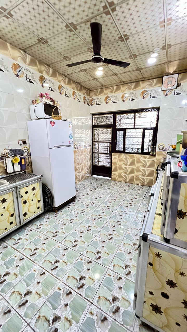 على بركة الله السلام علیکم بیت بالقاطع مساحته 125 واقع حال 140 للبيع او مراوس بعرصه ٢٠٠  أو ۲٥٠ للاستفسار لاتصال على رقم *********** مراسلة الصفحه
