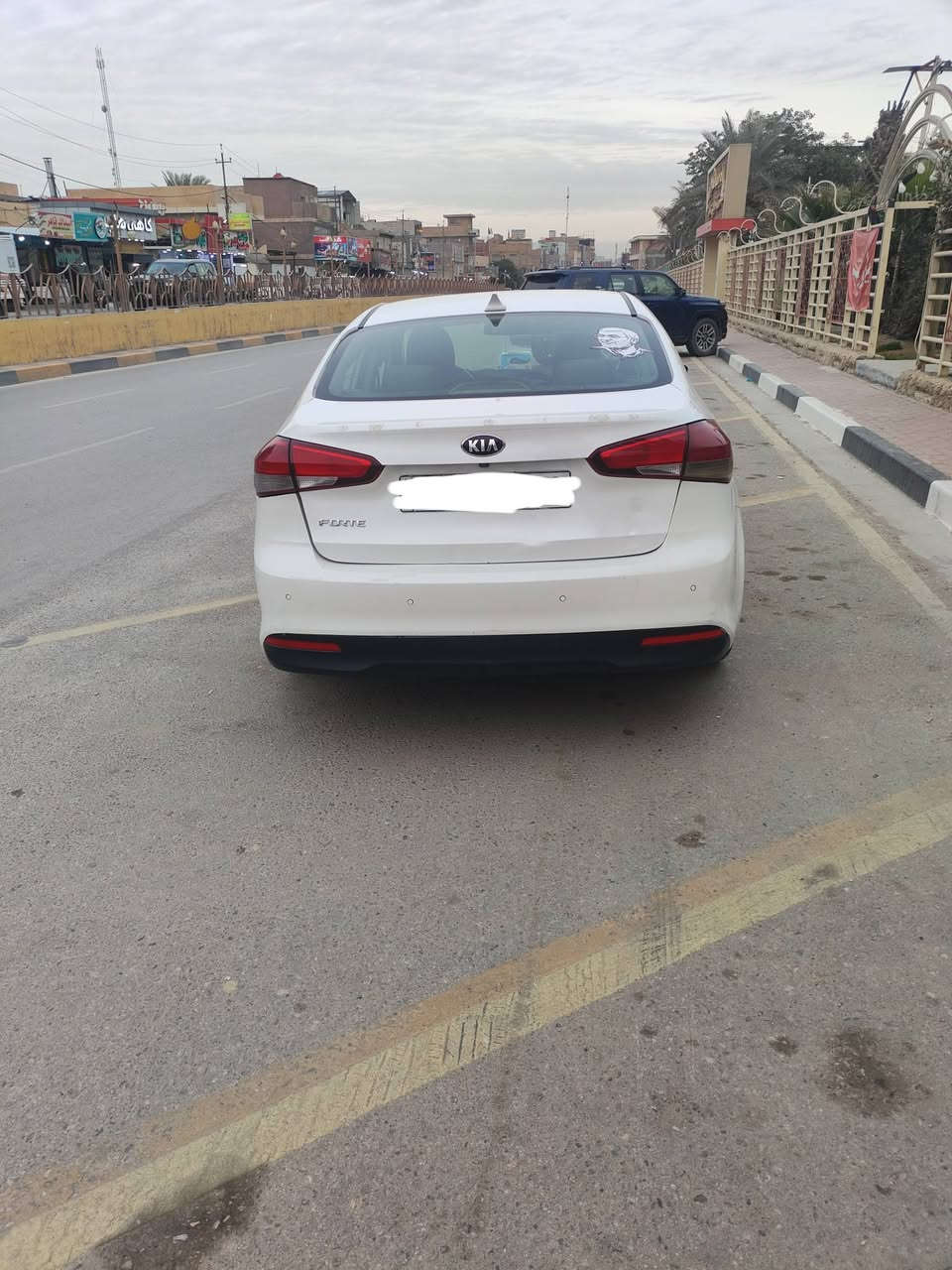 السلام عليكم
كيا فورتي موديل 2018
بيها الجاملغات الخلفي صبغ بدون صندوق 
محرك 2000 دوش، ماشيه100، حداديه جديده وتايرات جدد ، وتبريد ثلج وتدفئه هم بلادي 
محرك مفتوح كور فقط والكير مكفول، 
سنويه وهزه جديده باسمي تحويل مباشر
رقم جديد سليمانيه 
سياره نظيفه وجاهزه بدون اي نقص السعر 129$ مكاني كربلاء
المواصفات اذا ماتعرفهن تكدر تتصل 
***********
