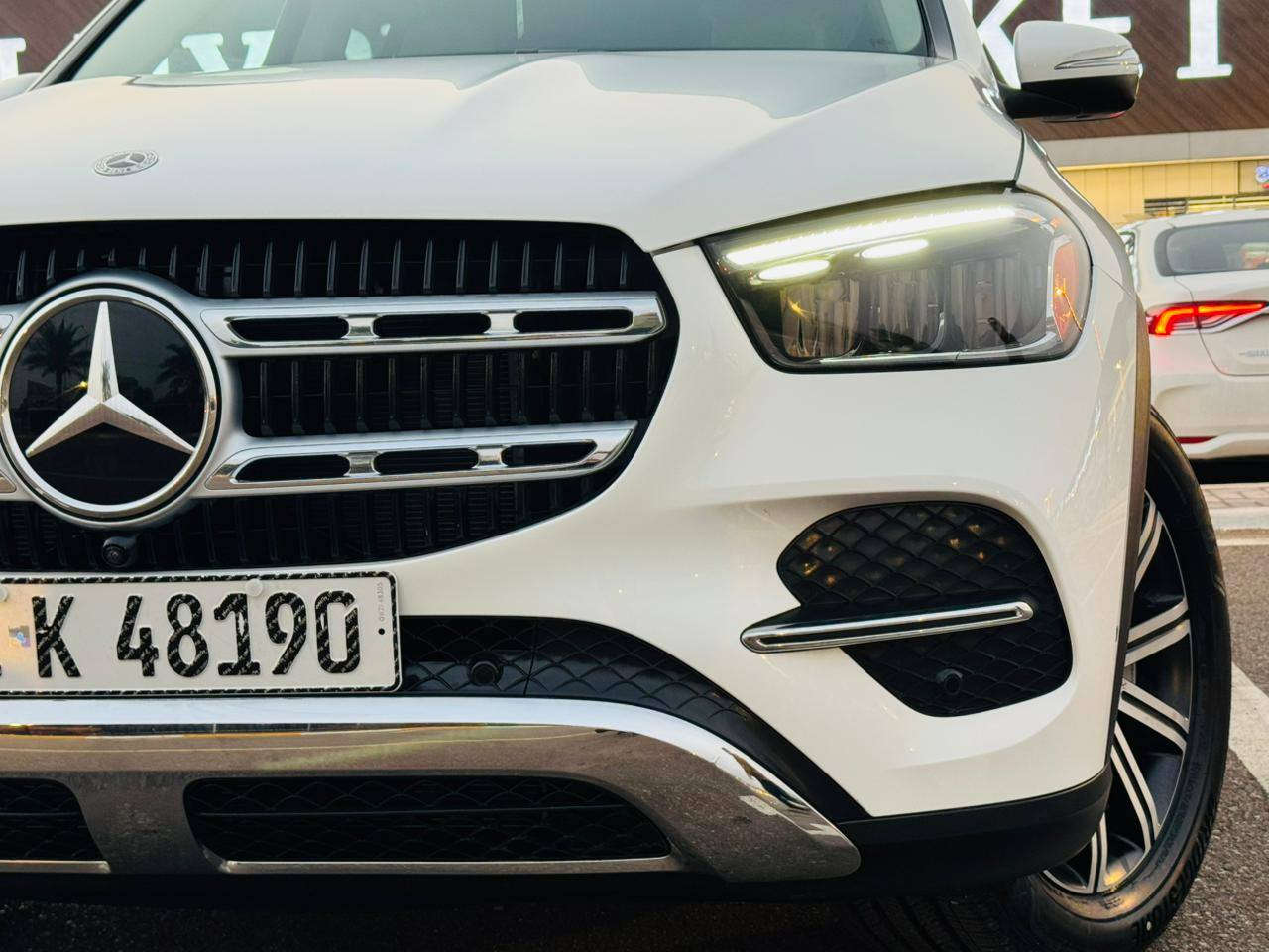 مرسيدس بنز GLE 450E
2025 وارد امريكي بيها مكانين PDR فقط مكفولة من ضربة وصبغ وتبديل السيارة اني مستوردها على ايدي وبعدها زيرو ما ماشية
سيارة كهرباء بانزين هايبرد داخل اوف وايت سيارة على وضع الشركة جديدة حيل مال جناي مكان السيارة معارض النهضه
***********
***********
