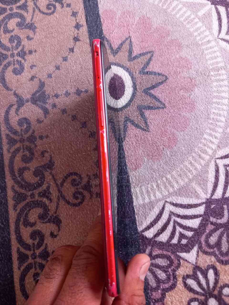 سلام عليكم تليفون اي 20نضيف شرط الفحص بصمه ذاكرته 32 مكاني حي المعلمين الجديد ***********سعره 100وبي مجال الشراي يدلل
