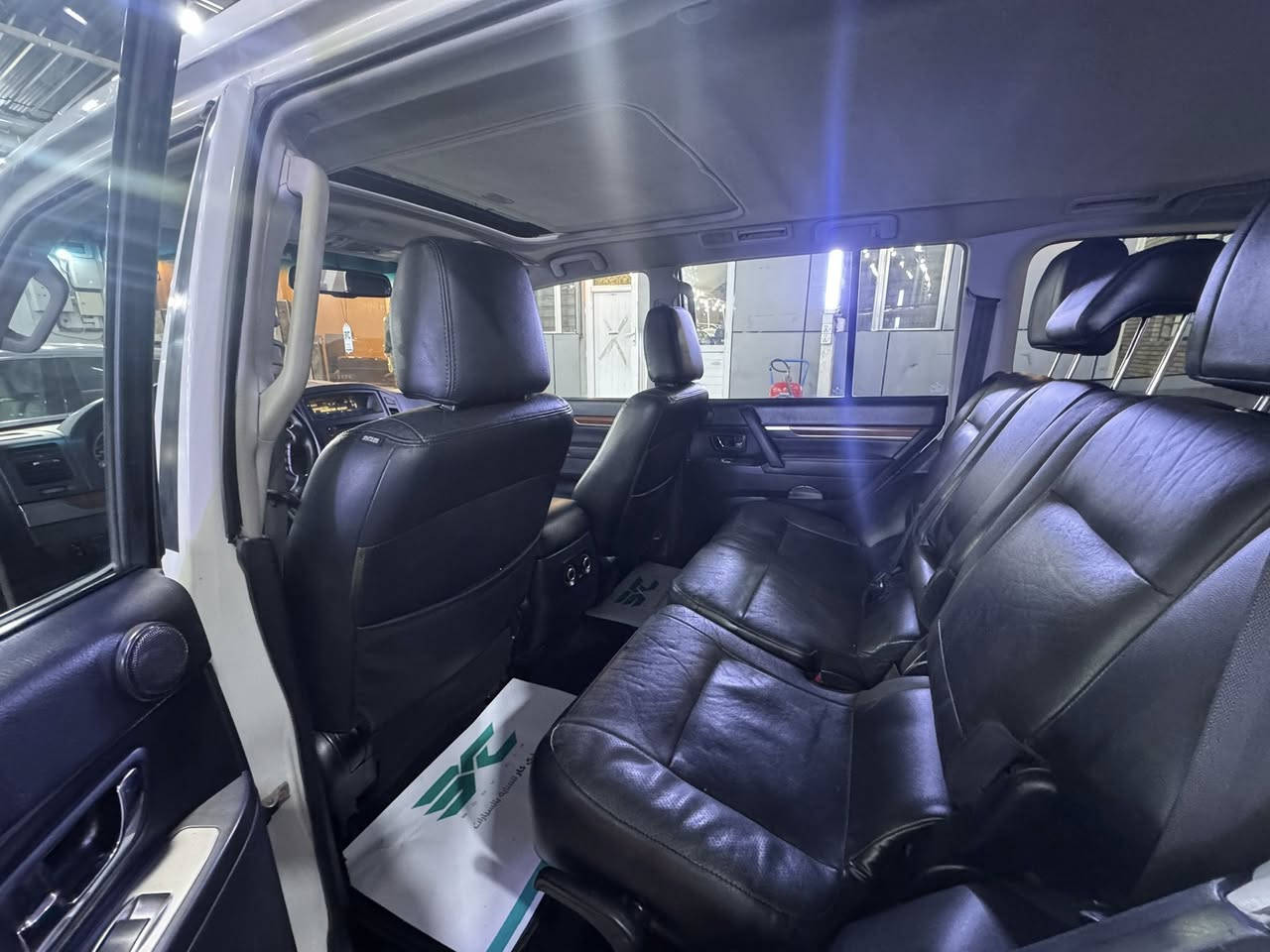 السلام عليكم ورحمة الله
للبيع باجيرو حبتور فوول مواصفات 2009 
سيارة جديده جداً بيهه قطعتين صبغ بدون حادث 
عداد 140 الف 
السعر 128$ 
الاتصال 
***********
مكان السيارة الكاظميه المقدسه
