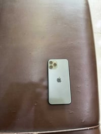 11 برو بطاريه 73 لاقطه صوط مبدل  سعره 270 وبي مجال  07719390742 وتساب ...