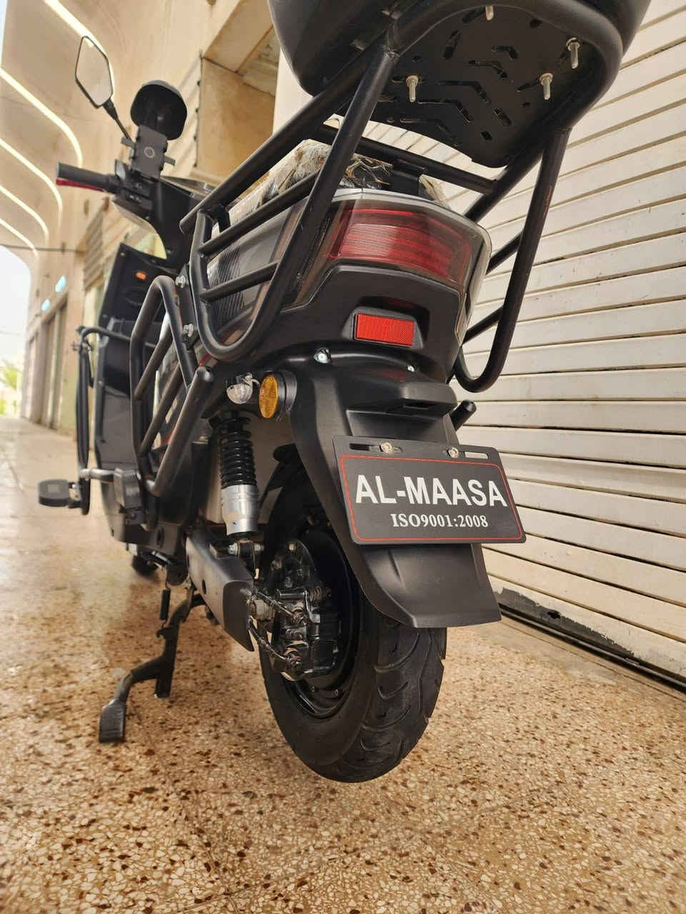 دراجه شحن للبيع ما مستعمله هواي نضافه فول شرط على الفحص بطاريلت نضيفه بل باكيت ما ناقصه شي دراجه سعر 800 وبي مجال
لتواصل ***********
