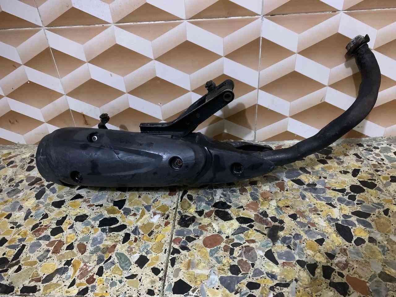 السلام عليكم صلنصه ماكس بلاديه +واقيه ملحه ثنينهن مراوس بصلنصه رياضي أي شي مكان بغداد الدوره شارع 60رقمم***********
