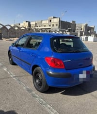 بيجو 2005 فرنسي  محرك 1600 حادث: جاملغ خلفي أيسر (مصبوغ جمالية) السيار...