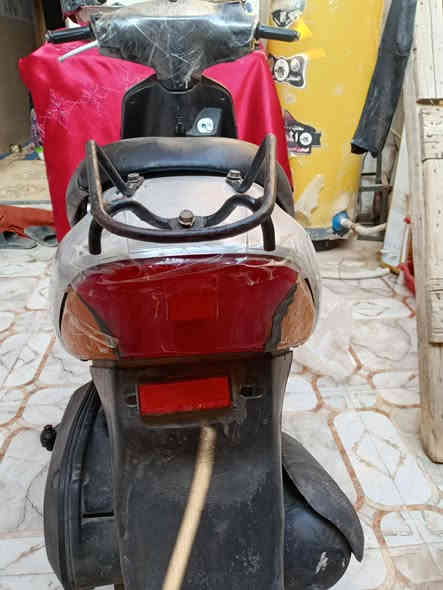 سلام عليكم شباب دراجه رياضي اوراق ما مفتوحه لبيع دراجه نضيفه خرسه العنوان ميسان السعر 250بيها مجال ***********مفتوح واتساب
