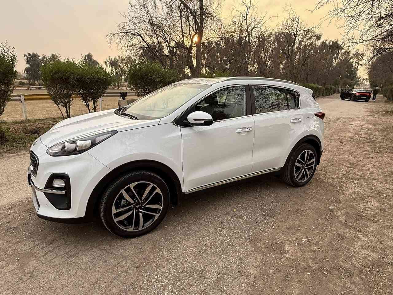 كيا سبورتج 2021 خليجي
السيارة كفالة عامة من الطخه والصبغ والبارد

بصمة كراسي كهرباء وجلد اصلي 

حساس امامي خلفي

ماشيه 77000 كم 

السياره جديده وخير من الله 

السعر 212 

للاستفسار 

***********
