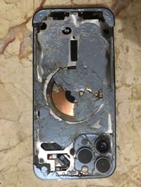 ايفون ١٣برو ماكس يفيد اهل الصيانه  متضرر مثل ما واضح بل صوره  الضرر فق...