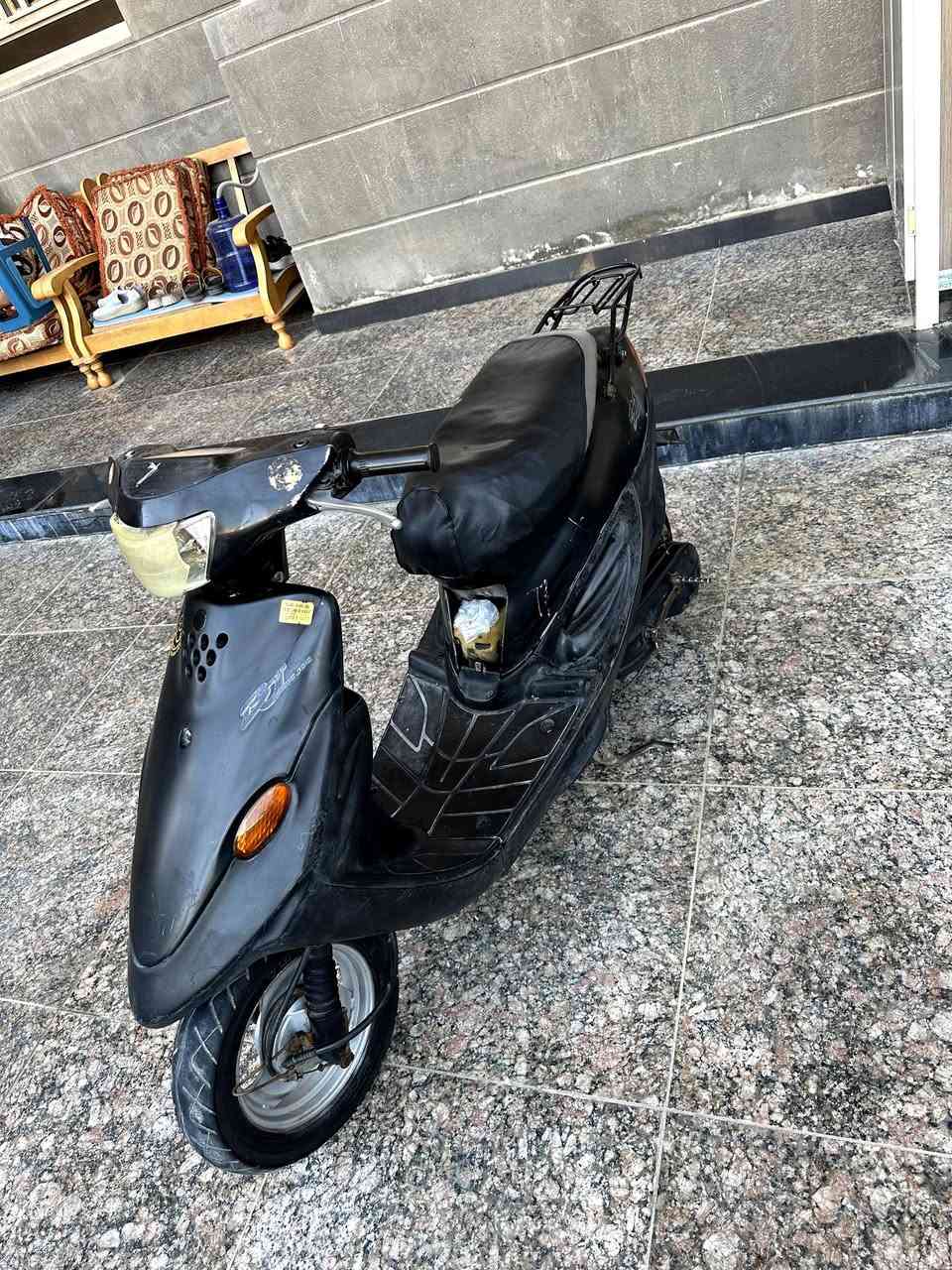 🔴بيجي 9 زروف مرتبه وحلوه نكره هندر اشاير بكلايت  ولايت سعره 200 الف سوق الشيوخ ***********🔴
