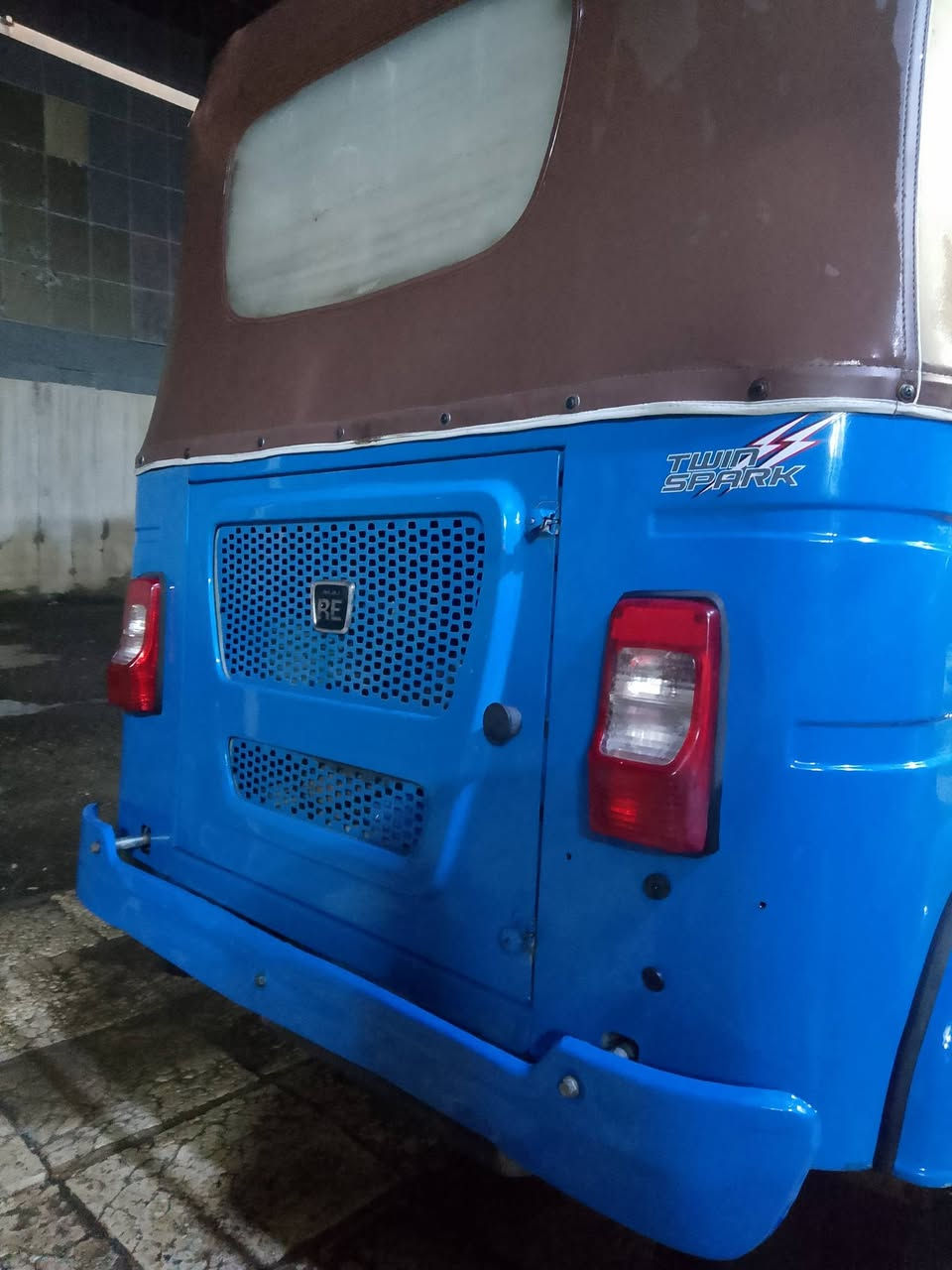 سلام عليكم تكتك البيع 2022 8 بيه طخه خفيفه بل لغد بارد كفاله من ضربه وصبغ الله شاهد التكتك خير من الله  *********** مكان الشعب
