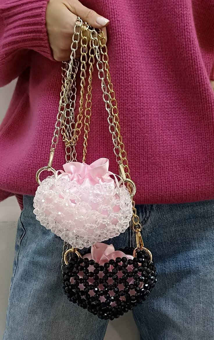 حقيبة يد هاند ميد ب١٠ ...اضافة لطيفة لتنسيقة العيد ...عنوانه السماوة ...توجد خدمة توصيل


**إذا كنت صاحب هذا الإعلان وتريد حذفه لأي سبب، رجاءا أرسل رسالة إلى الدعم الفني**