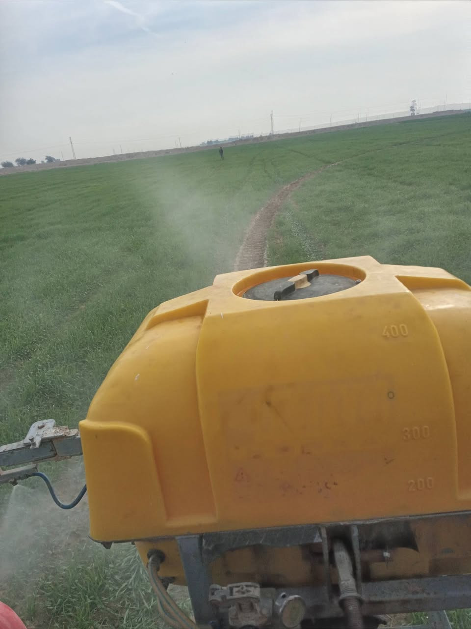 يوجد هولدر جاهز لليجار  لفترة مكافحه  الحنطه 400 لتر المكان صلاح الدين العلم للاستفسار    زين *********** 
اسيا ***********
