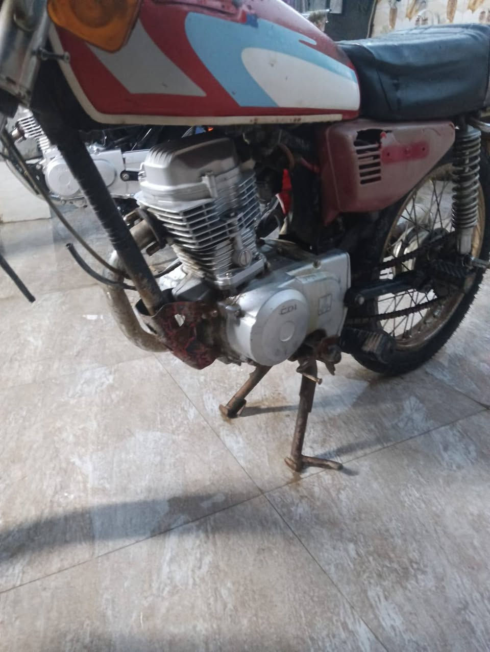 السلام عليكم ..
دراجه ايراني للبيع اوراق بسمي وكيلها الحيدري  جاهزه كهربائيات كلها شغاله 
#السعر ..400  الشراي يتصل عالرقم.. ***********
