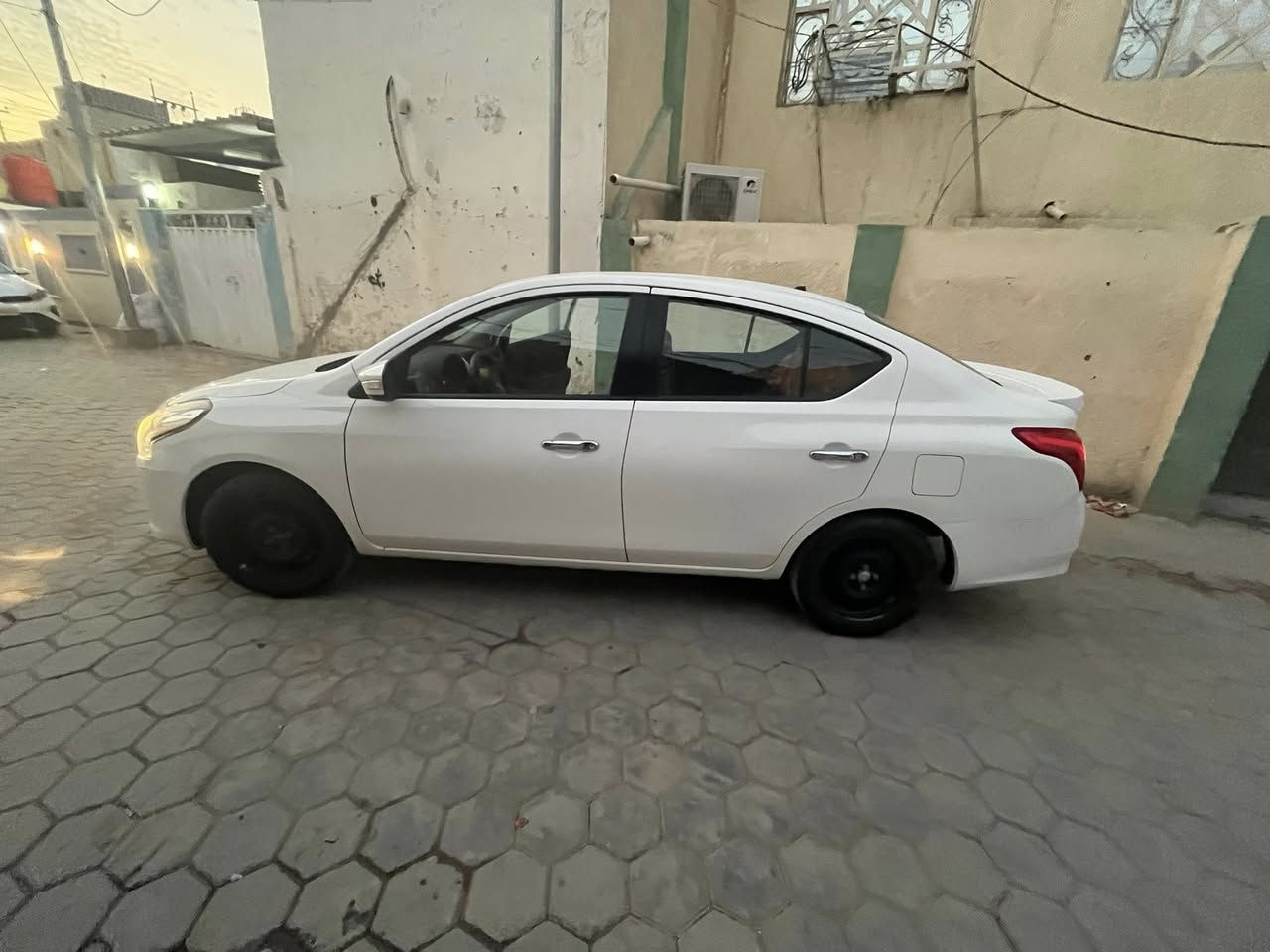 بس الله 
نيسان سني موديل 2023
لون ابيض 
رقم  اربيل انكليزي 
سياره كفاله عامله من كلشي 
مصري 
السعر ١١٩ وبيها مجال مكان النجف 
الرقم ***********
