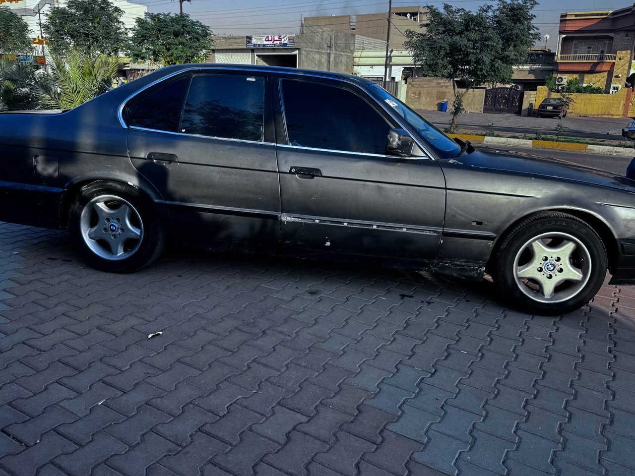 سلام عليكم 
بي أم ٥٢٥ 
موديل ١٩٨٩
مكينه فه ل كبير 
كير عادي 
٤ جام كهرباء سلايت
شرط تحويل 
سعر ٣٢ مجال لطيبين 
رقم ***********
*********** كركوك, العراق
