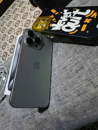 ٤ ايفون 15 برو ماكس لون تيتانيوم ٣ ذاكرة 256تيرا نسبه البطارية 88  عرب...