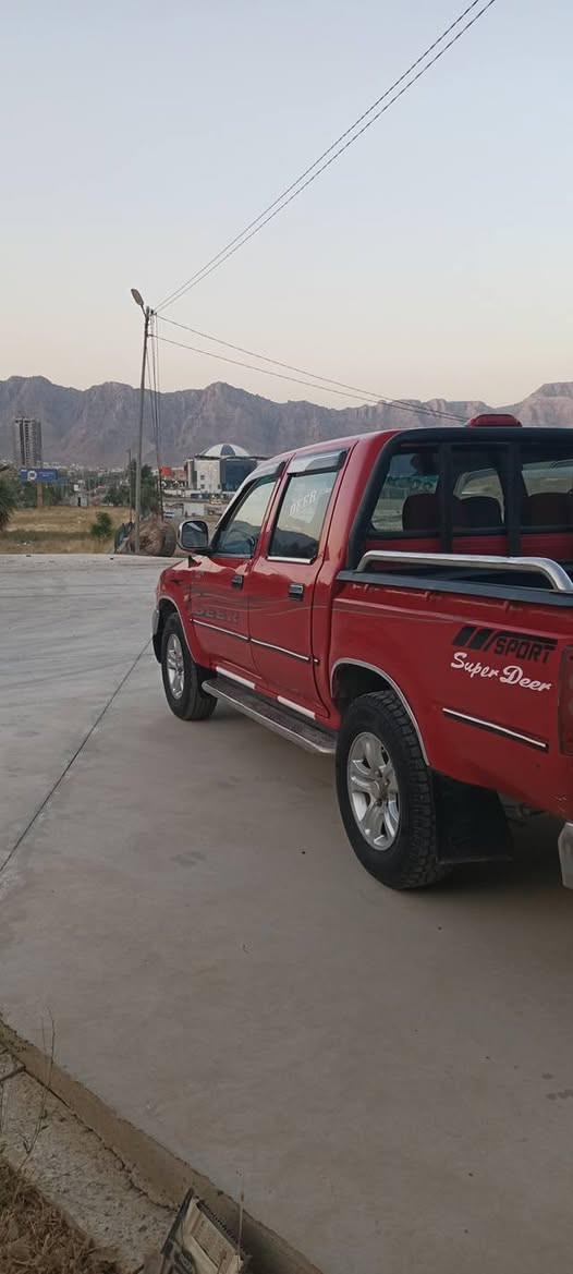 پیکاب دێر 2009 مەکینە بەخ 
نمونەی جوانی و هەرزانی  
مەنەفێست ئەسلی  فسفۆڕ 
ناو فۆڕنیکایی بیلایدی 
نرخیش خوار هەمووبازاڕ  
40 گەلا قفل قفل 
***********
