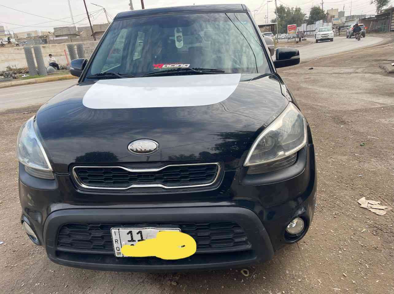 السلام عليكم كيا صول وارد امريكي موديل 2013 محرك 2000 السيارة جاهزة من كلشي من كهربائيات من تدفئه من تبريد كله جديد وجاهز بيها فقط قطعتين صبغ البنيد والجاملوغ الامامي بدون لا ضربة ولا دواخل بأسمي تحويل ثاني يوم مكان السيارة ديالى بعقوبة السعر (87) ورقة وبيها مجال للطيبين للتواصل وللأستفسار اكثر *********** متواجد  فقط واتساب حجي ♥️♥️
