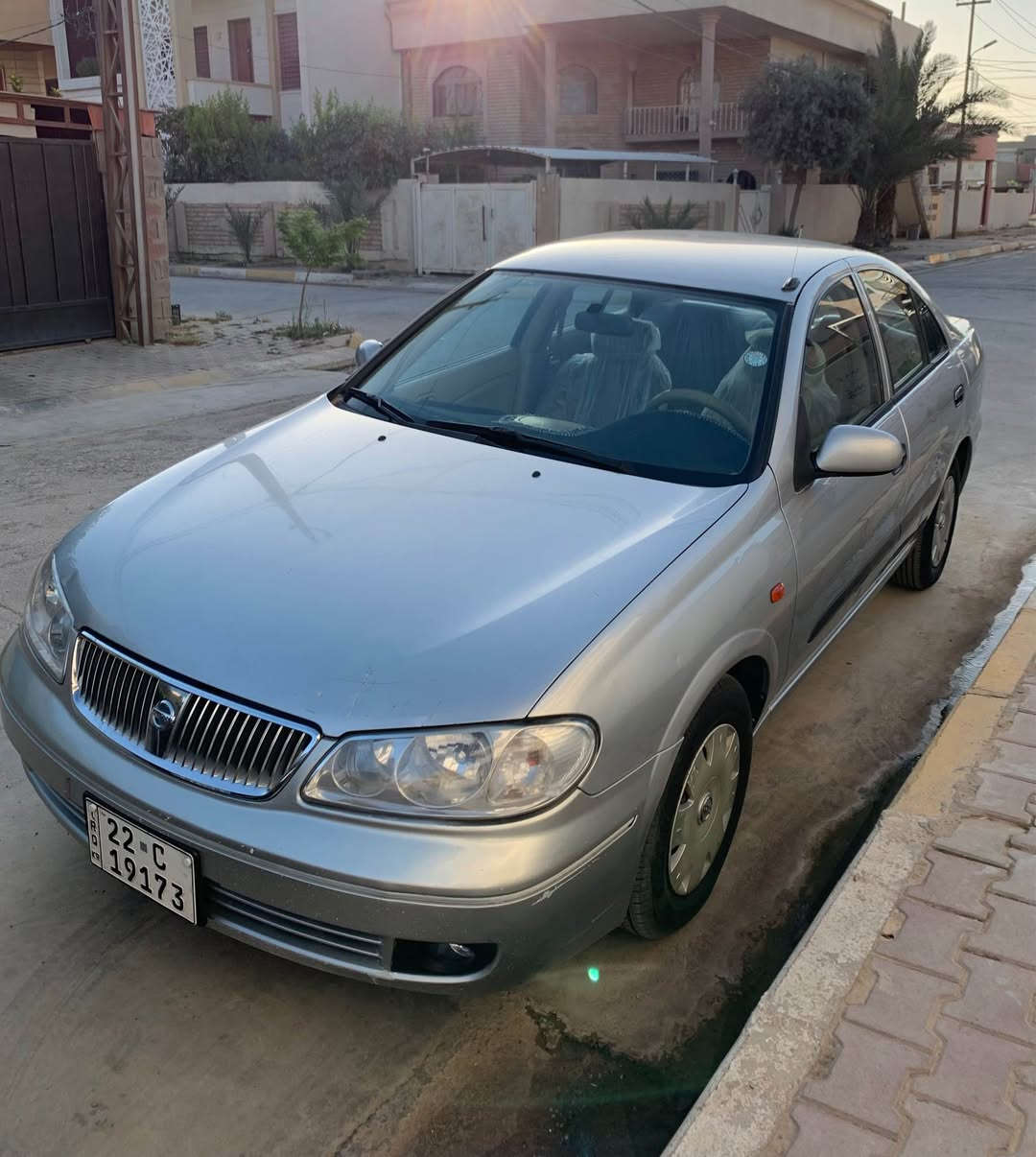 سلام عليكم  نيسان صني كلاسك ياباني موديل 2009 
محرك گير كلها بشرط تبريدها معروف بعد 
بدون صبغ  بيها فقط رصعات وشخوط شي بسيط  كلها غراضها بلاد بشرط 
بطاقه بانزين بيها 
سنويه جديدة 
سياره جاهزة 
مكان سياره كركوك
113 بيها مجال
*********** كركوك, العراق
