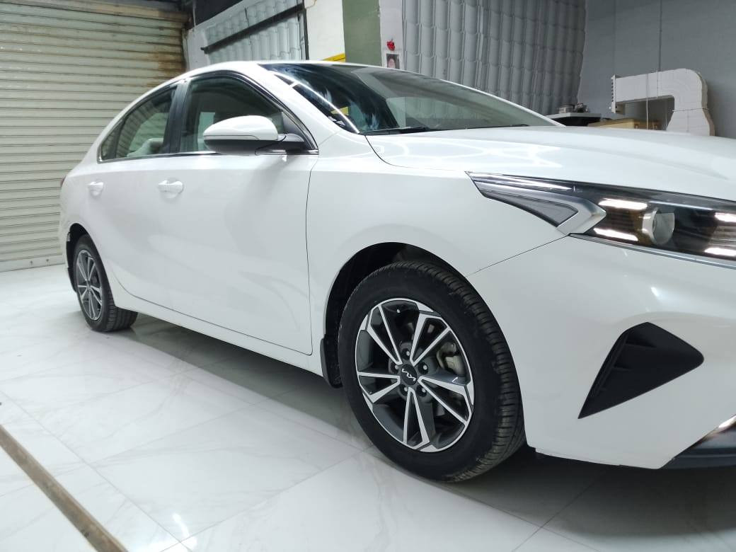 سيراتو موديل 2023فول مواصفات محرك 1600 سعر 174 وبيه مجال 
***********
مكانه واسط زبيديه
