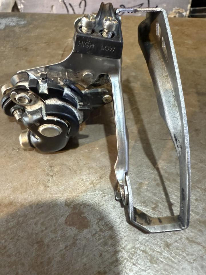 نقال امامي شيمانو تورني الأصلي مختوم ياباني 

3 سرعات 

السعر 10 الف دينار 

عنوان المحل موصل أيمن تقاطع شارع كنيسة الساعة🚴🏻‍♂️🚴

يوجد توصيل 🚚 كافة محافظات العراق 🇮🇶 

☎️***********
