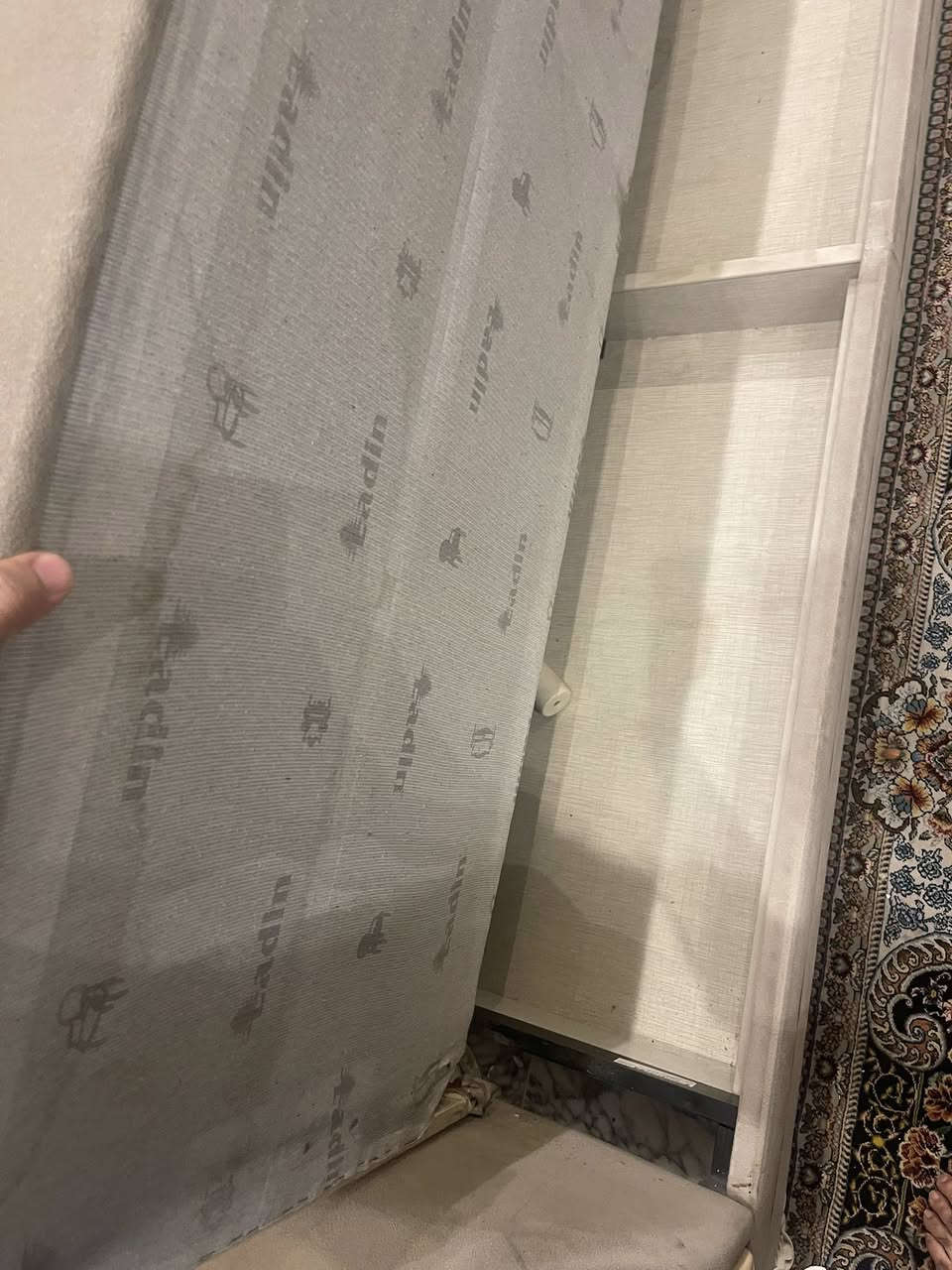 السلام عليكم تخم قنفات تركي قلاب تركي المشئ عدد 8 مقاعد رقم الهاتف 
***********
