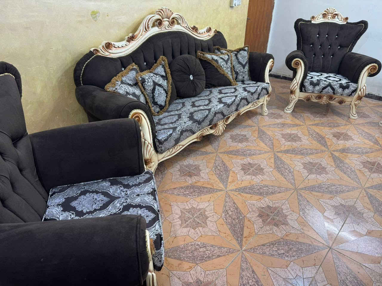 تخم زان تركي ١٠ مقعد اخو الجديد ولا غلطه ***********
