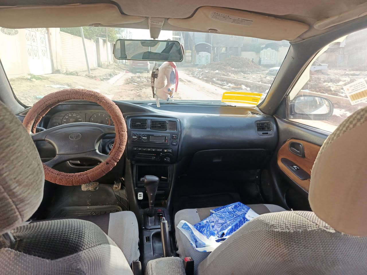 السلام عليكم
كورلا موديل 95 للبيع 
السيارة بلاديه بدون أي صبغ 
نظافتها مثل ماموضح بالصور 
سنتر لوك شغال .. تبريد شغال 
تدفئة شغاله كل الكهربائيات شغاله
رقم اربيل الدولي عندي وكاله عامه 
تحويل مباشر ما أسوي وكاله 
نواقص السيارة حداديه أماميه 
وبولبرين امامي فقط 
مكان السيارة حله المركز شارع 60 
السعر 52 وبيها مجال بسيط
للاستفسار 
***********
