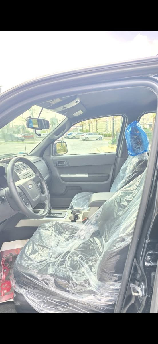 Ford escape 2012 v6 
بدون صبع 
بشرط كير و محرك 
*********** أربيل, العراق
