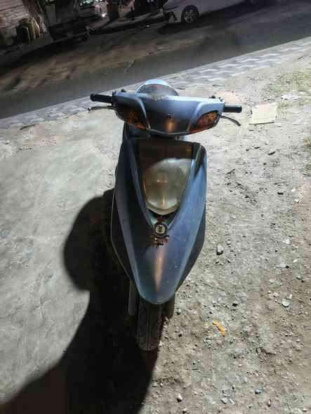 السلام عليكم دراجه بريز للبيع دراجه نقره السعر 350 وبيها مجال مكان بغداد بلديات تقاطعء
***********
