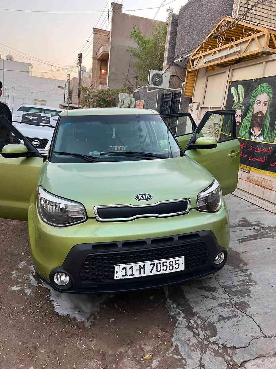 السلام وعليكم 
عندي صول للبيع ١٦٠٠ 
والباقي المعلومات ما اعرف بيهن. نزلت صورها كامله 
سعرها ٩٥ 
موديل ٢٠١٥
*********** 
رقم بغداد شرط ثاني يوم التحويل 
هزه جديده
