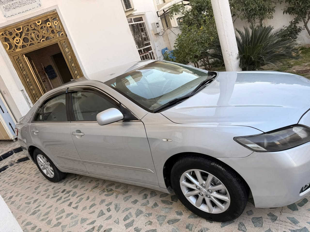 للبيع فقط نقداً
كامري خليجي موديل 2009 مكفوله بدون صبغ فقط بارد بسيط شخط ومعدلي يعني تخم تاير جديد صدر جديد رقم مو ساقط تبريد وتدفئه شرط كير ومحرك بشرط لا تنقيص ولا تبخير ولا صوت شرط الفحص داخلها مغلف ارضيه جلد قطعتين تبريد منظومه لايت زرع عدسات لايتها نهار مكانتي تكريت القادسيه السعر 118 وبها مجال جداً بسيط 

‭0773 555 4564‬
