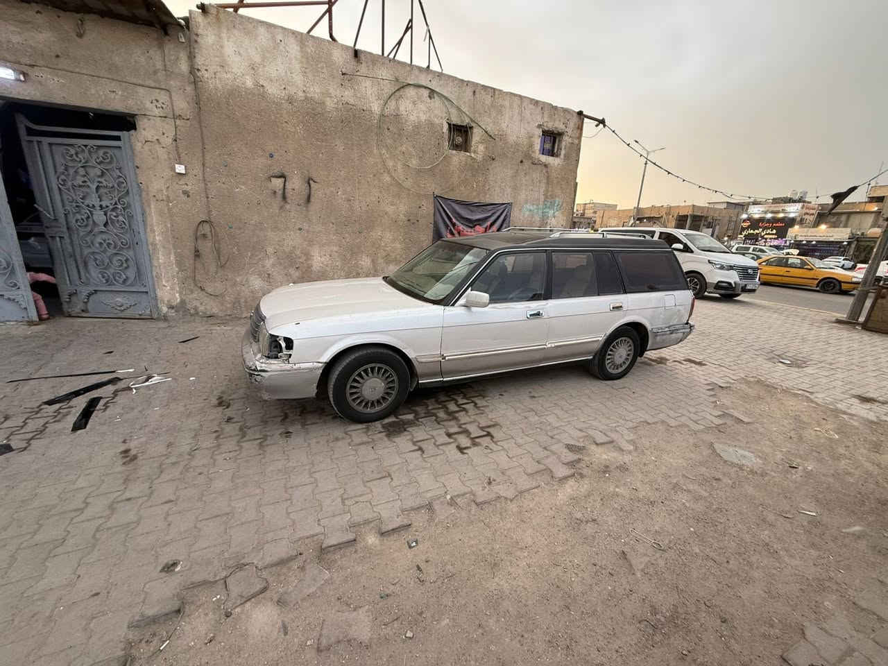 سلام وعليكم  اخوان انه مكلف بلنشر ارنب استيشن رقم ديالى  وكاله جاهز مكينه بيها تبخير سياره كبالكم شوف العين السعر 23 ورقه رقم هاتف ***********
