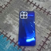 تليفون هونر اكس 8نظيف ذاكرة 128للبيع السعر 90وبي مجال بسيط المكان بغدا...