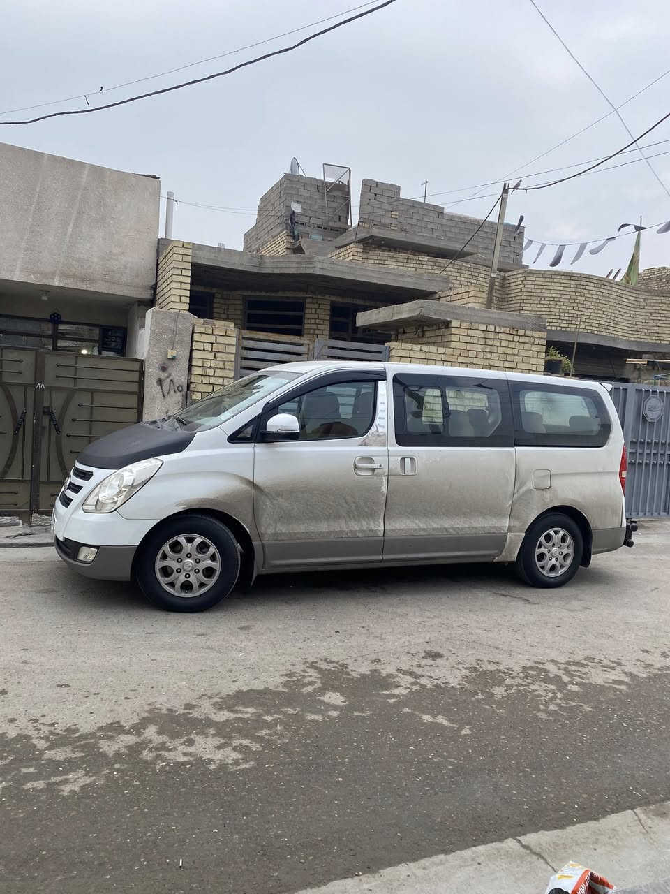 السلام عليكم اخوان سياره ستاركس 2011 مفتوح كير عادي بأسمي سنوية 2028 رقم ميسان انكليزي مكينه مجفته على ايدي كلشي بيها جديد تخم تايرات جدد باتري جديد داينمو جديده باور جديد مشط ستيرن لويات جدد شمعات داخلها سفريات وتنته مغلفه نايلون شاشه تسلا درع خلفي 
بجم 16 ومرايات مال 20 كفاله السياره بيها طخه بالجاملغ الوره وشويه من الجنطه 
تجي وتشوف بعينك احلى من الصور
مكاني بغداد الزعفرانيه السعر 173 بيها مجال بسيط فدوه اروحلك مايعجبك السعر لاتعلق واني خادم للجميع ***********
