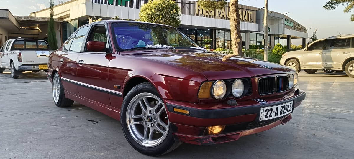 BMW 1991 
ئۆتماتیک
 ویل ئێم
سڵایت 
مەکینە 530 دەبڵ دیجیتاڵ
سەنەوی بە سەرچووە 
تەنها لێدراوییەکی چاملغی دواوی هەیە

سعری 70 مەجالێکی کەم

*********** واتساپ و ڤایبەێ
*********** شمشمل, السليمانية
